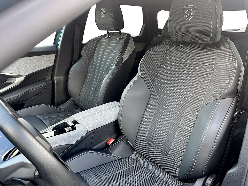 Bild på Peugeot 5008 GT Hybrid 145hk Aut 7-SITS B-KAMERA CARPLAY