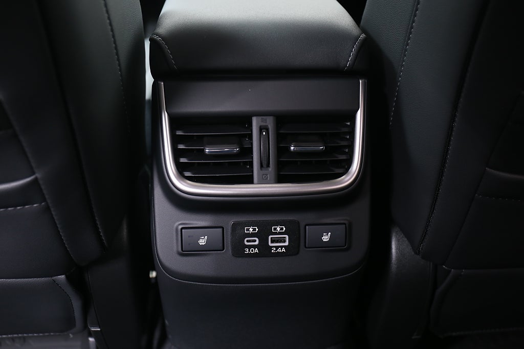 Subaru Outback Limited| 3 fria Service.