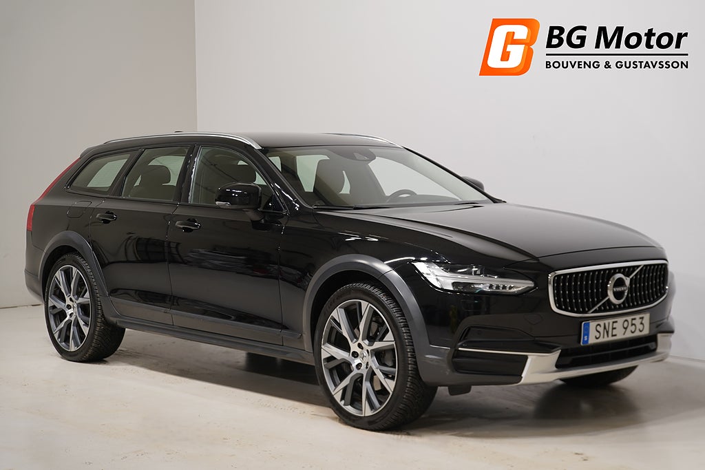 Volvo V90 Cross Country D4 190HK AWD Aut Momentum Drag/Värmare/Adaptiv-farthåll