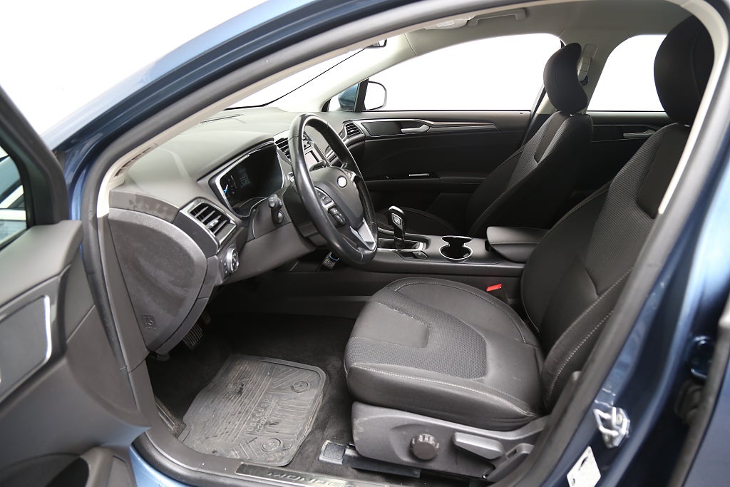 Ford Mondeo Hybrid E-CVT Titanium Aut 187hk Kombi Navi Dragkrok 2022