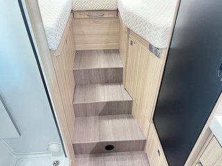 Husbil-halvintegrerad Adria COMPACT DL 60 Y 19 av 29