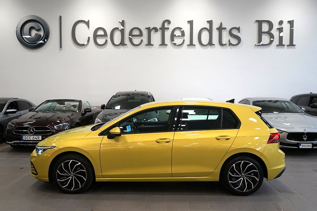 Volkswagen Golf 1.5 eTSI Navi Discover Pro SoV-Hjul 