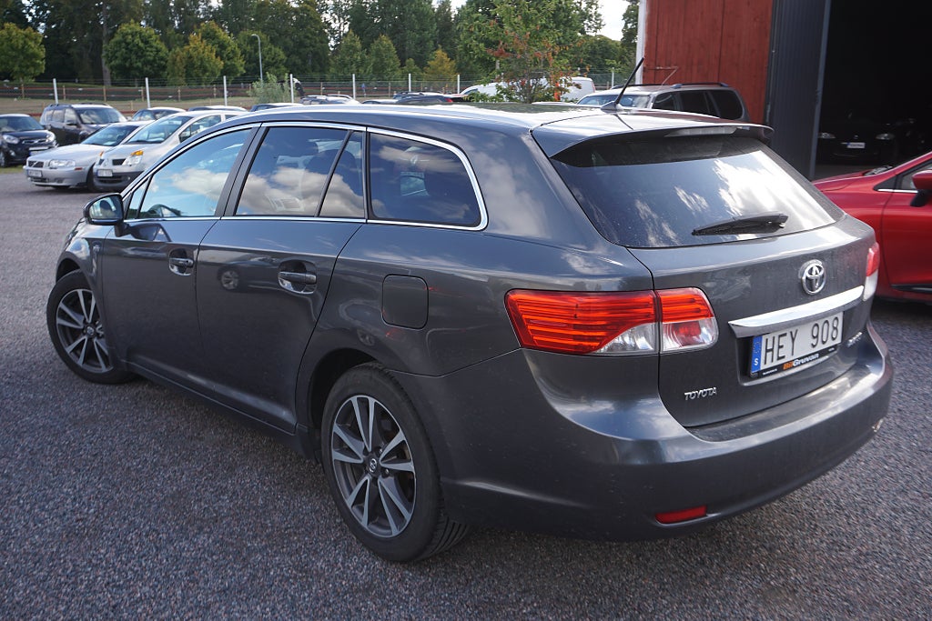 Toyota Avensis 2012 - miniatyr 2