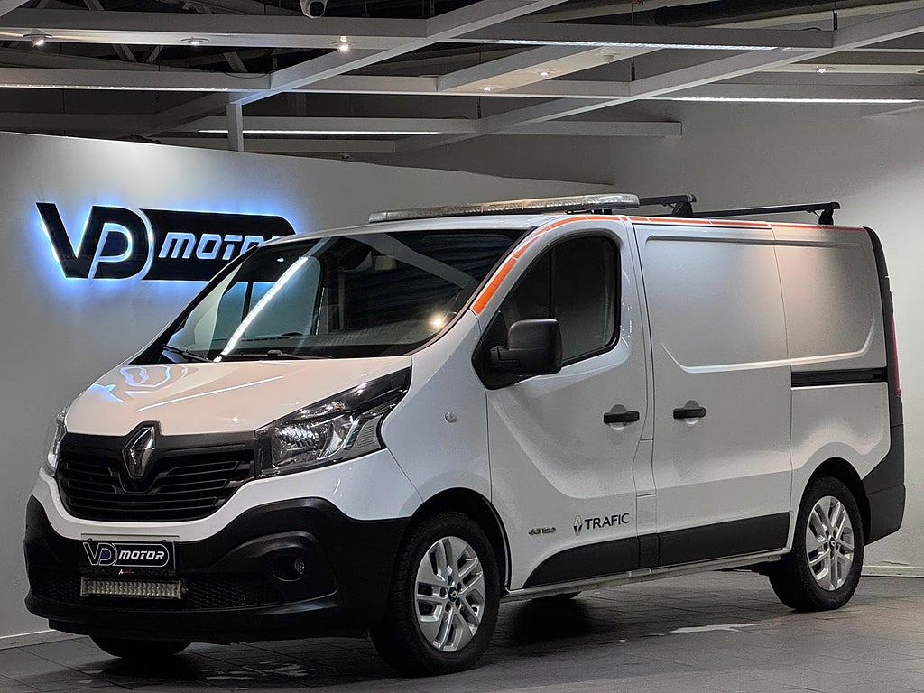 Renault trafic 2.9t 1.6 dCi Värmare Kamera Drag 120hk