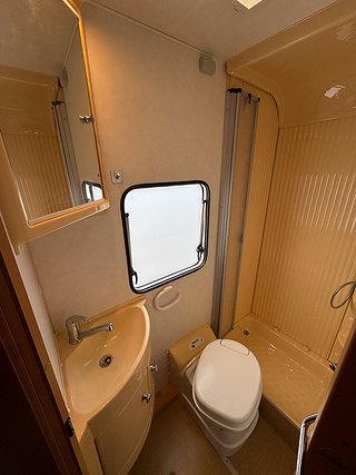 Husbil-halvintegrerad Sunlight T63 12 av 20
