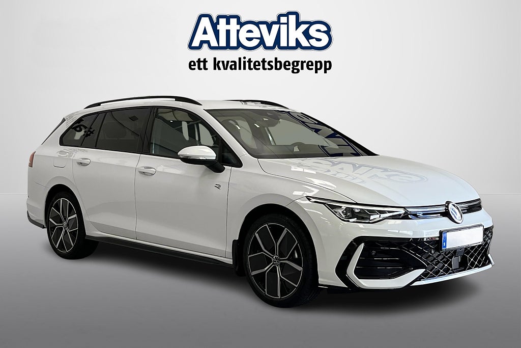 Volkswagen Golf Kombi eTSI 150hk R-Line *2027* Kampanj