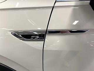 Volkswagen Tiguan 2.0 TSI 4Motion R-Line Kamera/Värmare/SoV-Däck/Drag