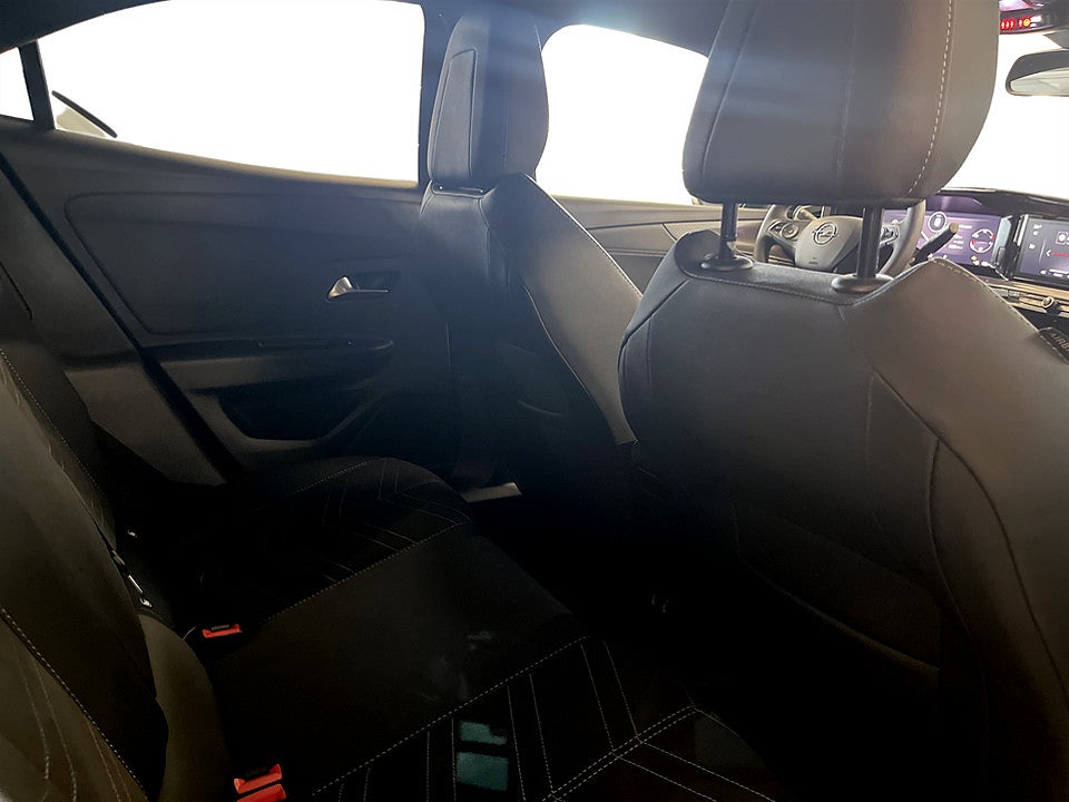 Bild på Opel Mokka Ultimate 1.2 Turbo 130hk Aut B-KAMERA CARPLAY RATTVÄRME