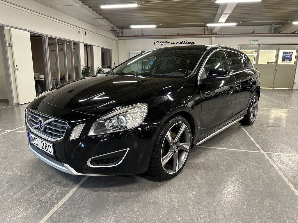 Volvo V60 D2 Powershift Summum Helskinn M-Värmare Keyless