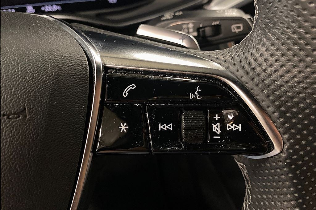 Audi A6 AVANT 55 TFSI E, Drag, S-line, B/O 3D, Matrix , 360 Kamera