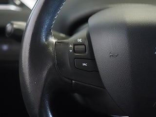 Halvkombi Peugeot 2008 21 av 24