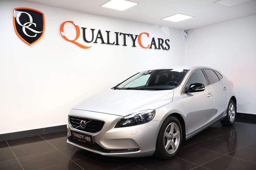 Volvo V40 T3  Momentum VOC / Automat / Euro 6