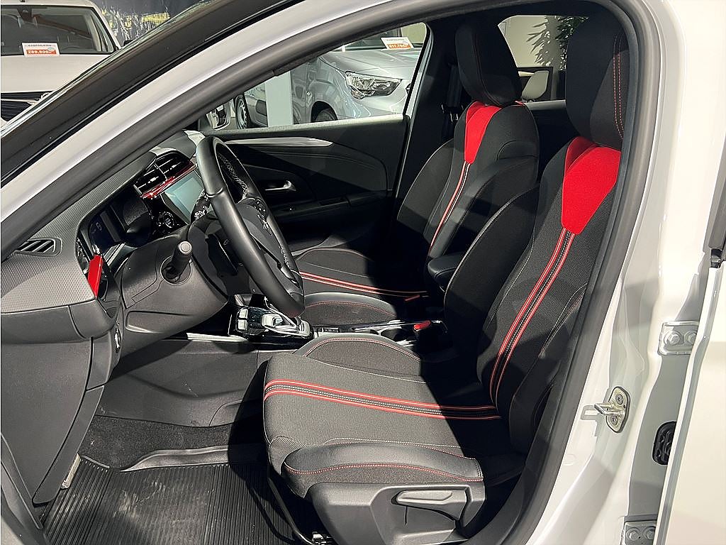 Bild på Opel Corsa GSi 1.2 PT 130hk Aut - CARPLAY, EN ÄGARE