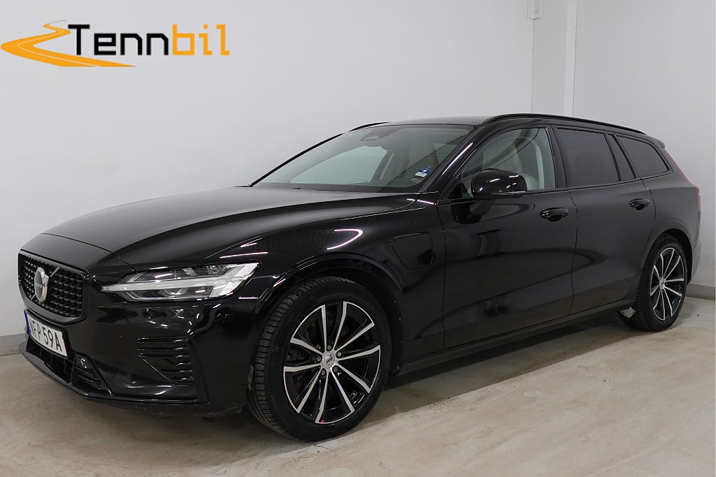 Volvo V60 Recharge T6 AWD Plus Dark Drag P-Värme Kamera 350hk