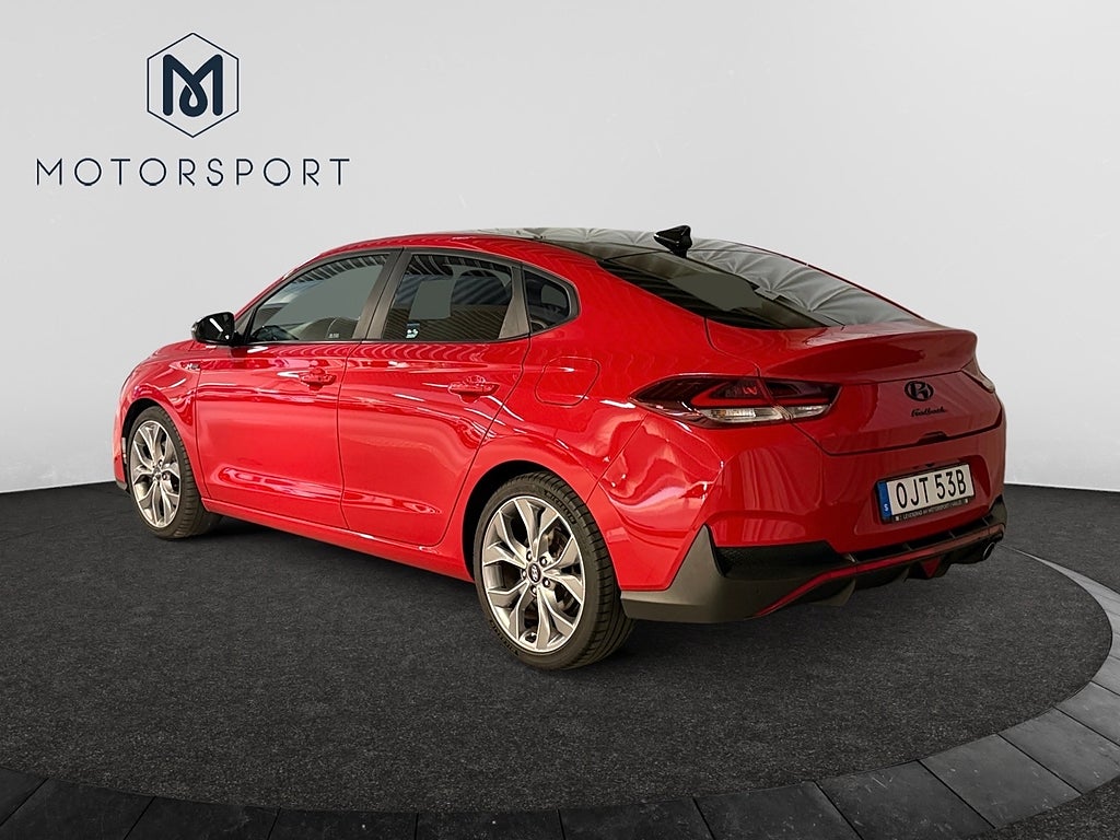 Hyundai i30 Fastback 1.4 T-GDi Aut N-Line Farthållare Rattvärme bild 3