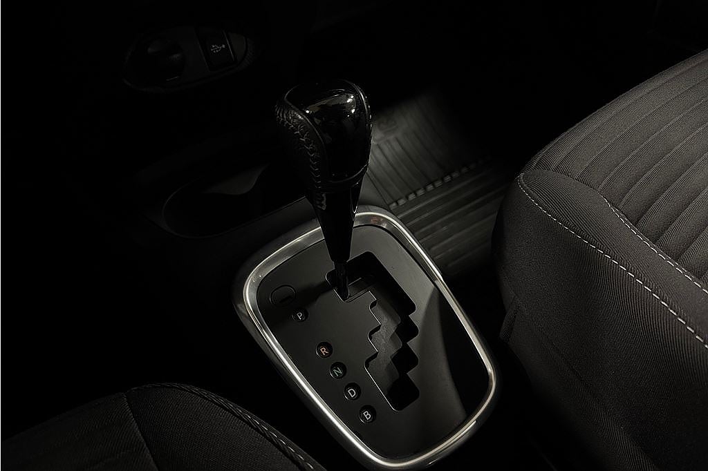 Toyota Yaris Hybrid, 1 brukare, FR 2,95%, P-sensorer fr & bak, tonade rutor