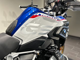 BMW R1250GS / Style HP / 3st väskor / 3,45% ränta / Motobågar
