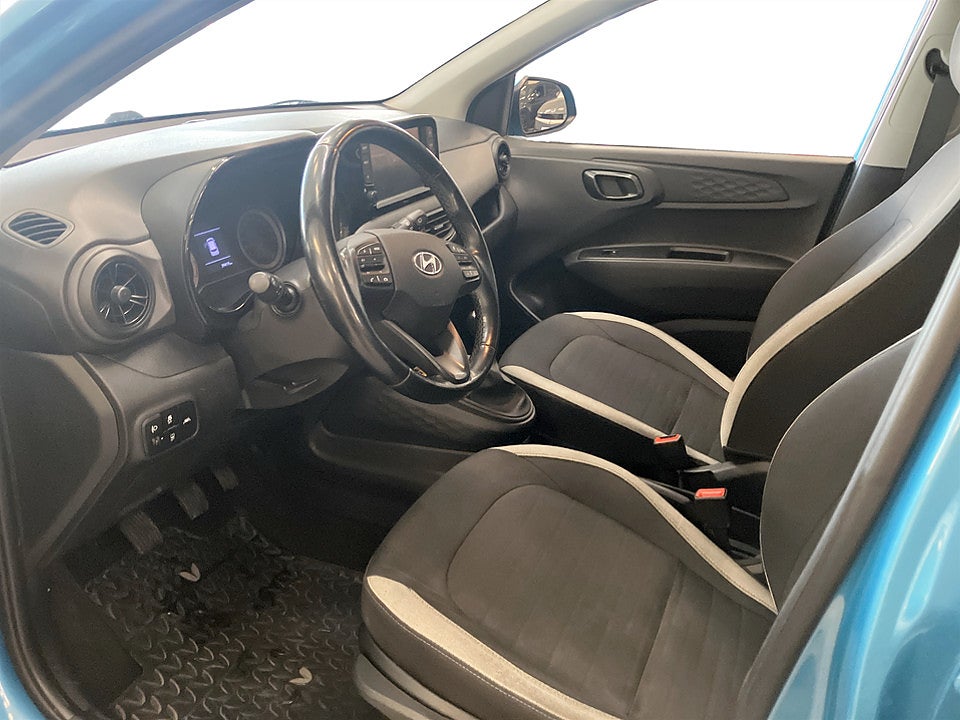 Bild på Hyundai i10 Essential 1.0 67hk RATTVÄRME