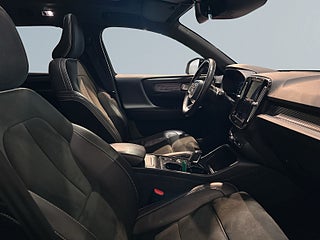 Volvo XC40 D4 AWD Geartronic R-Design Drag H/K Pvärm Pano GPS SoV – bild 10