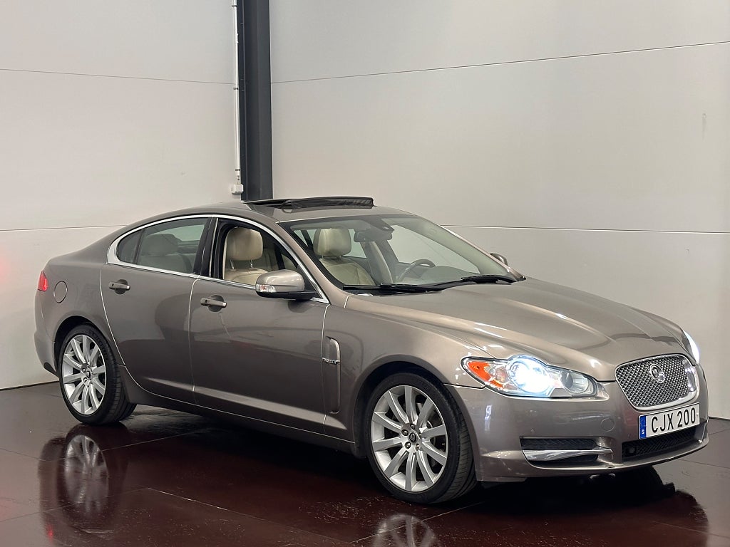 Jaguar XF 4.2 V8 298HK TAKLUCKA B&W BLIS KAMERA NAVI **SE SPEC**