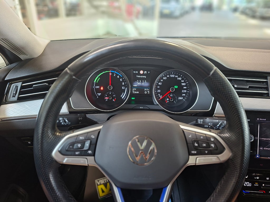 Volkswagen Passat 2022 - miniatyr 18