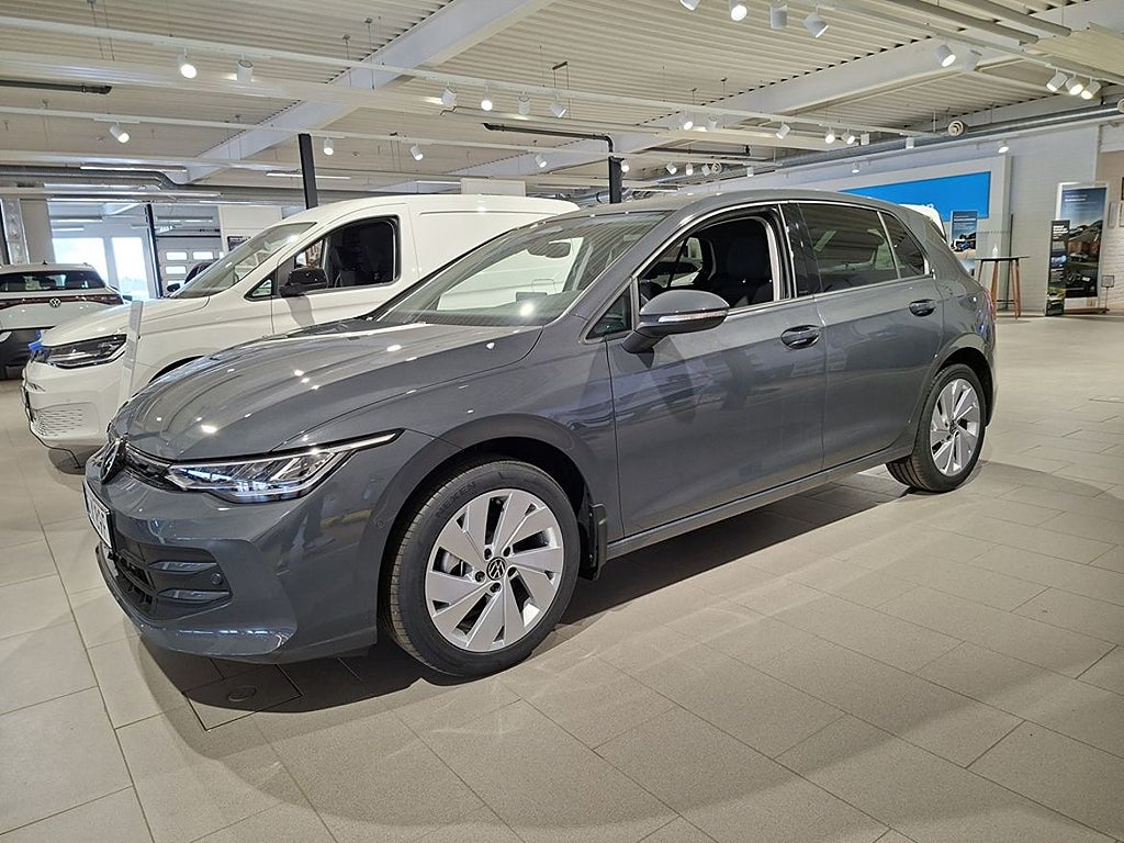 Volkswagen Golf LIFE 1,5 ETSI 150 HK DSG7