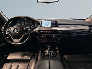 BMW X5 xDrive40e 360° Pano Drag H/K Kamera GPS Skinn HuD SoV – bild 8