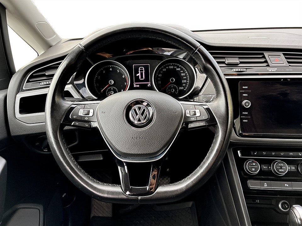 Bild på Volkswagen Touran Base 1.5 TSI ACT 150hk Aut 7-SITS B-KAMERA 