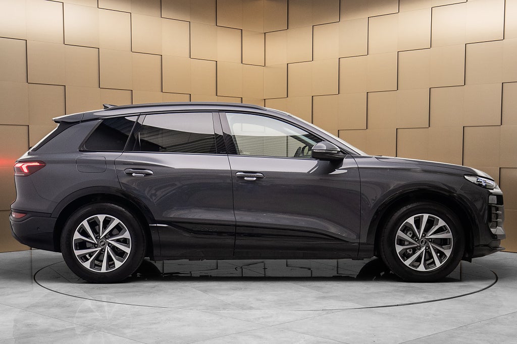 Audi Q6 E-Tron Comfort Tech Plus / Moms / Matrix / 360