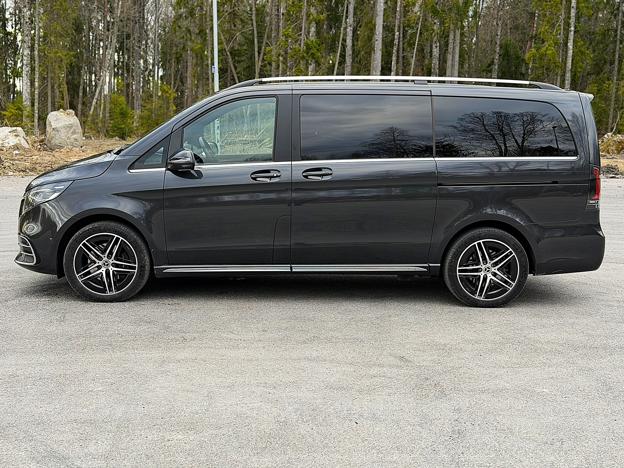 Mercedes-Benz V 300d 4MATIC 3.2t AMG 2025, bild 2/54