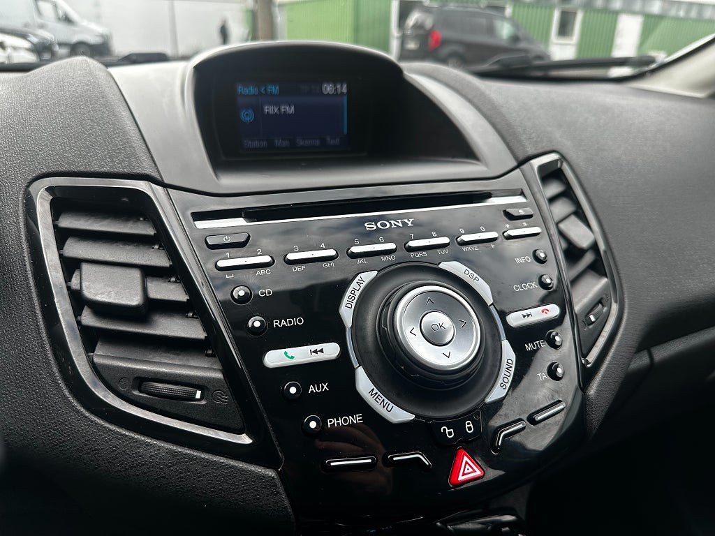 Ford Fiesta 5-dörrar 1.25 Titanium 12 MÅNADERS GARANTI