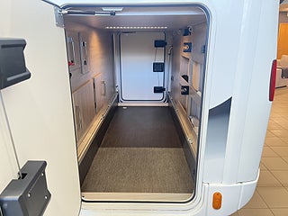 Husbil-halvintegrerad Kabe TMR X 780 LGB 6 av 26