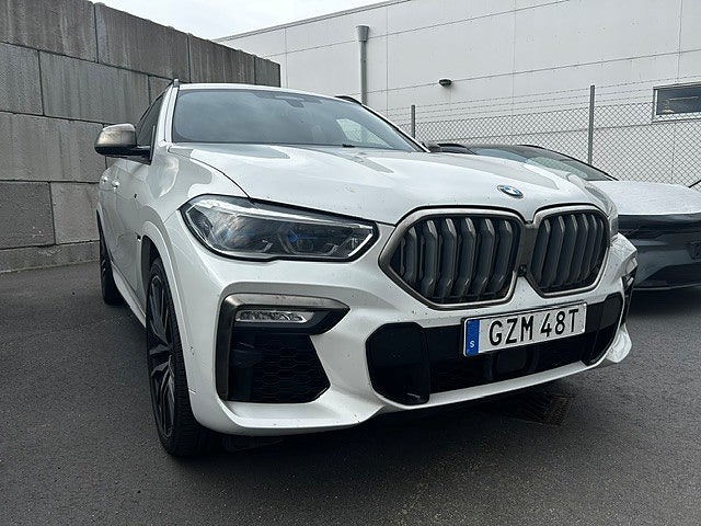 BMW X6 M50i 530hk | Panorama | Massage | Dragkrok |Värmare