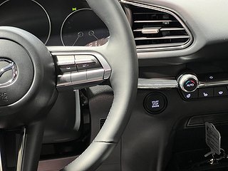 SUV Mazda CX-30 20 av 21