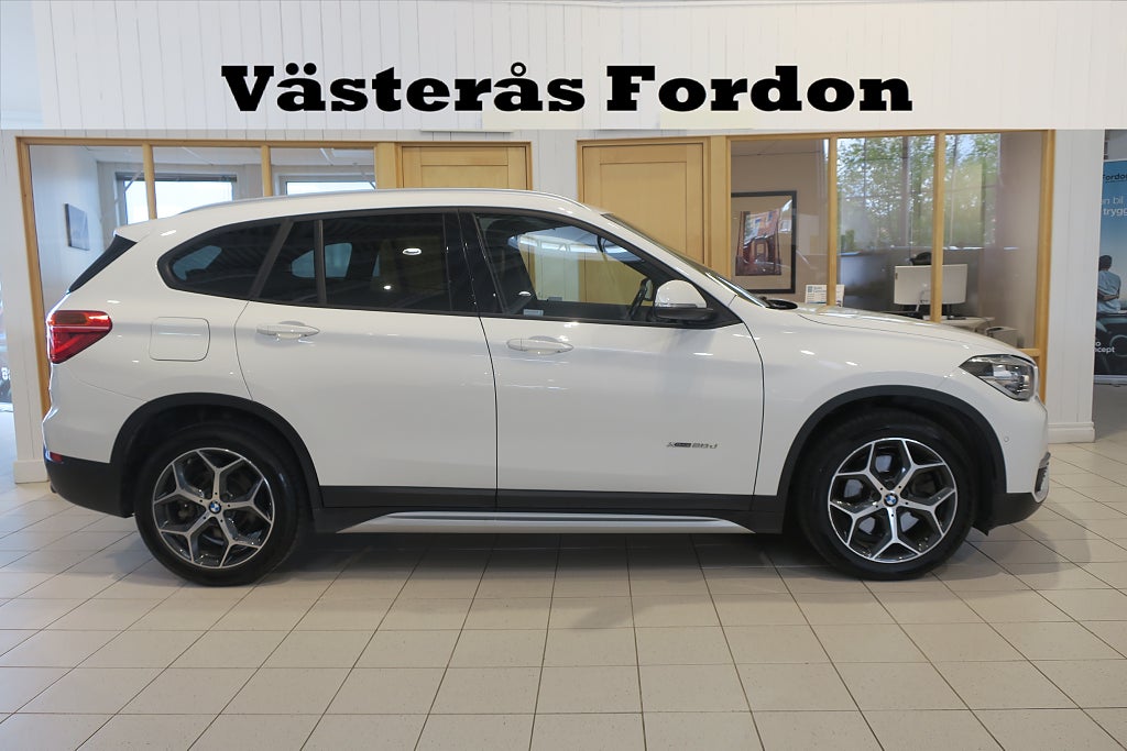 BMW X1 xDrive20d xLine 4.99% Pano H&K Drag M-Värmare Läder