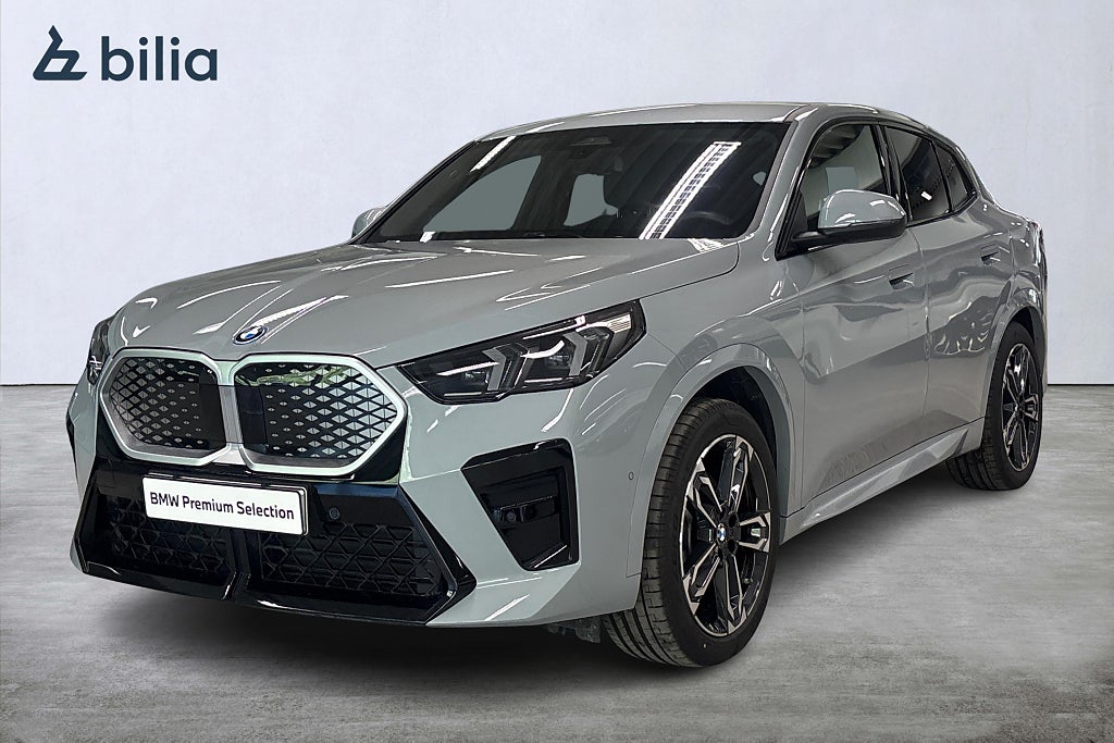 BMW iX2 xDrive 30 M-Sport | Drag | Aktiv farth. | Tonade rutor