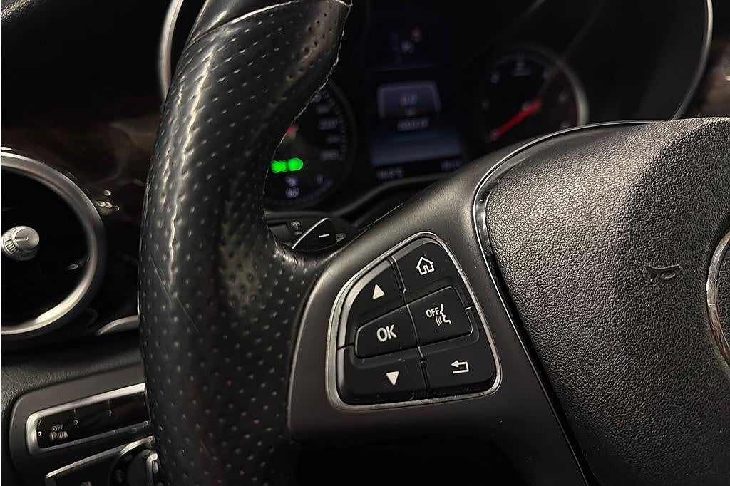 Mercedes-Benz V 250d 3.1t 7-sits Drag, Läder, Navi, Kamera