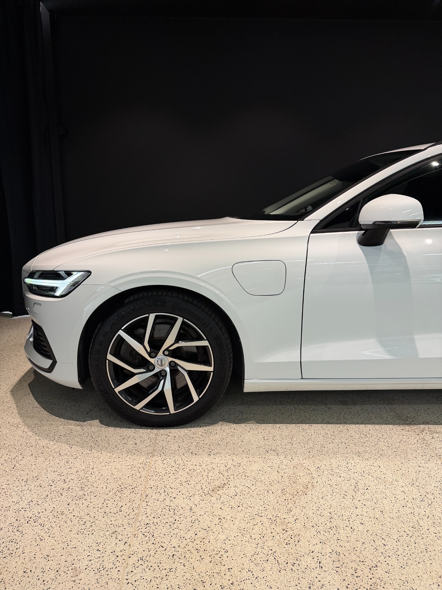 Volvo V60 T6 Twin Engine AWD 2020, photo 5/39