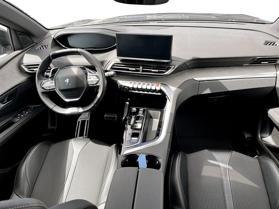 Bild på Peugeot 5008 GT 1.2 PT 130hk Aut 7-SITS B-KAMERA CARPLAY