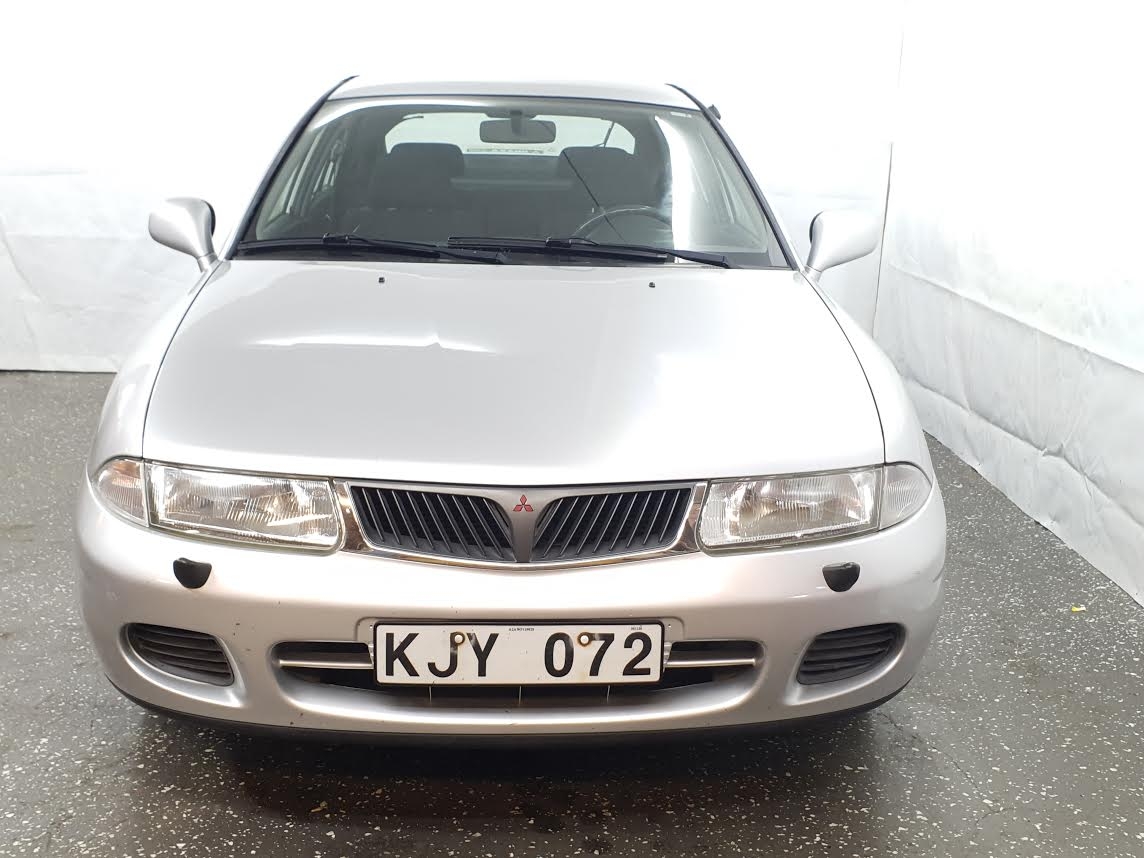 Mitsubishi Carisma 1999, bild 2/31