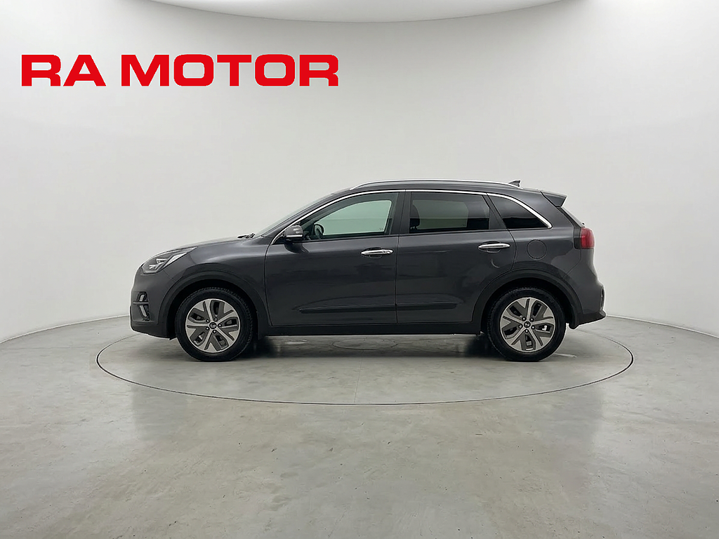 Kia E-Niro 64 kWh Advance Plus Tech Taklucka Skinn JBL Navi B-Kam 2019