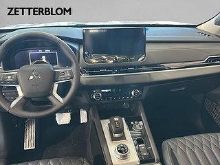 SUV Mitsubishi Outlander 10 av 18