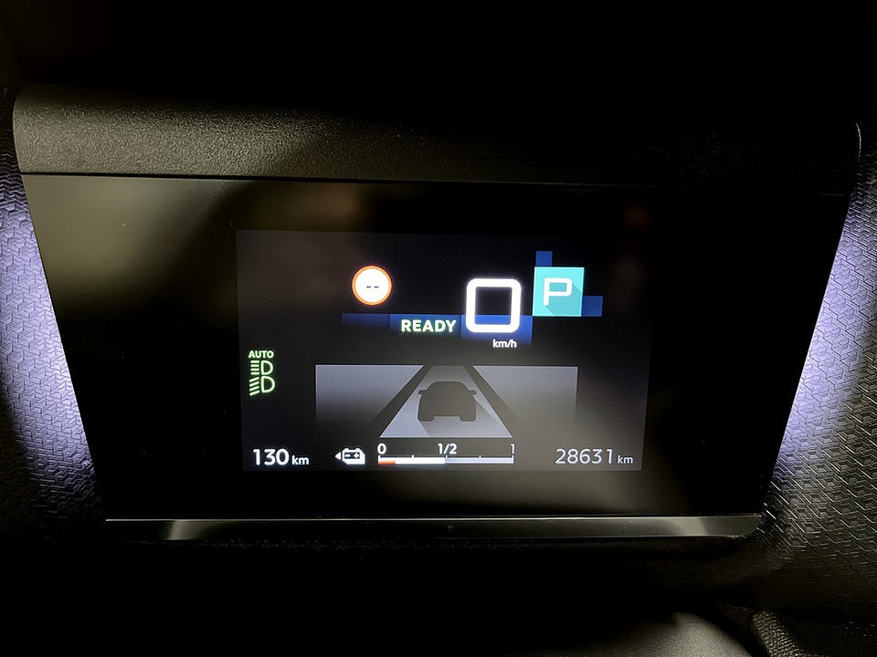 Bild på Citroën e-C4 Shine 50kWh Aut B-KAMERA CARPLAY 136hk