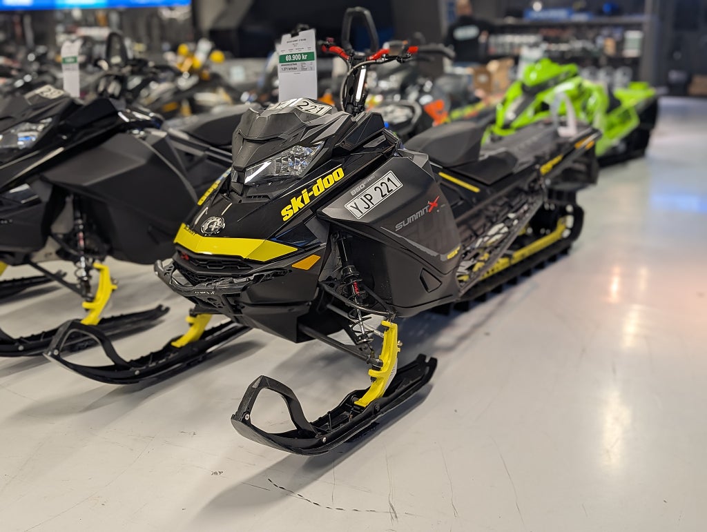 Ski-Doo Summit X 850 165" 