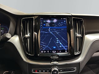 Volvo XC60 Recharge T6 AWD Long Range MOMS Drag Panorama Bvärm Navi S&V