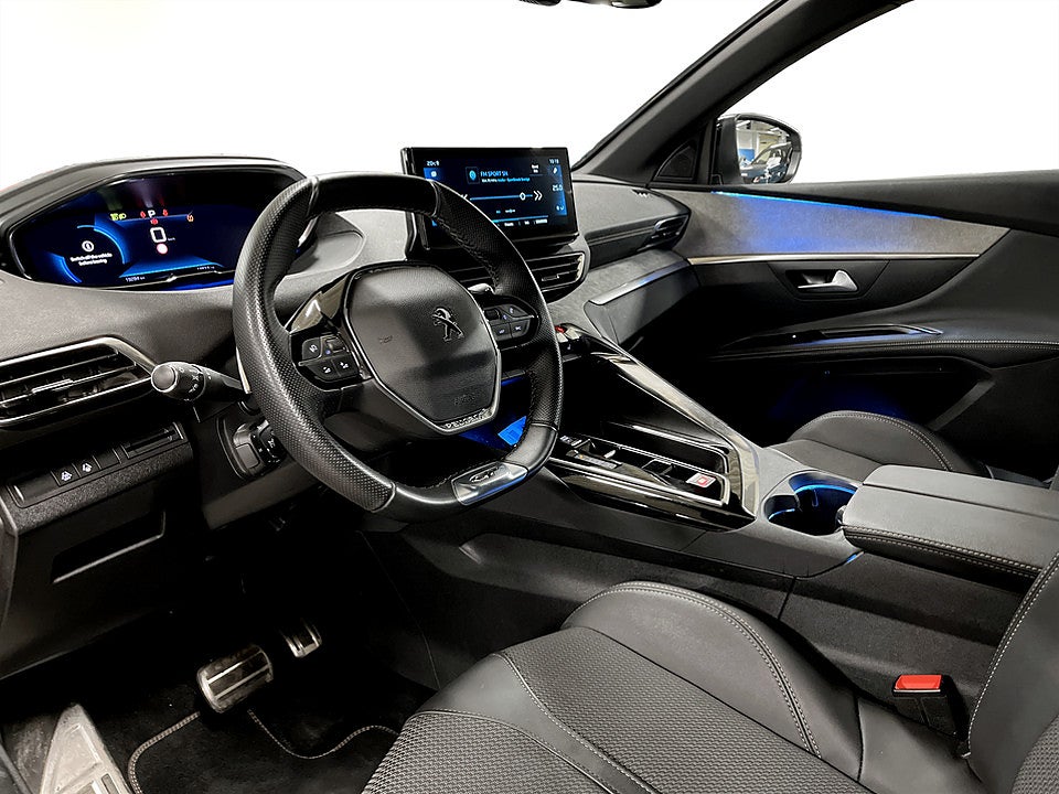 Bild på Peugeot 5008 GT 1.2 PT 130hk Aut 7-SITS B-KAMERA CARPLAY