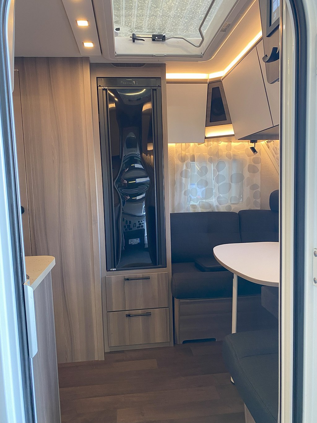 Kabe Estate 470 GLE / AC / Solcell / ALDE / Markis - Kabe