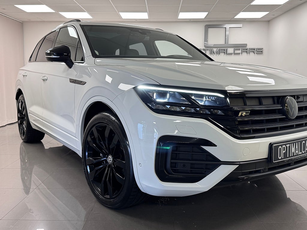 Volkswagen Touareg 2021 - miniatyr 2