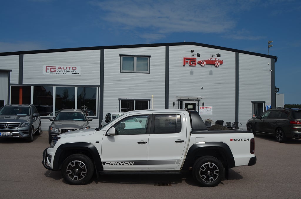 Volkswagen Amarok 3.0 V6 TDI 4Motion Canyon En Ägare Drag MOMS Euro 6
