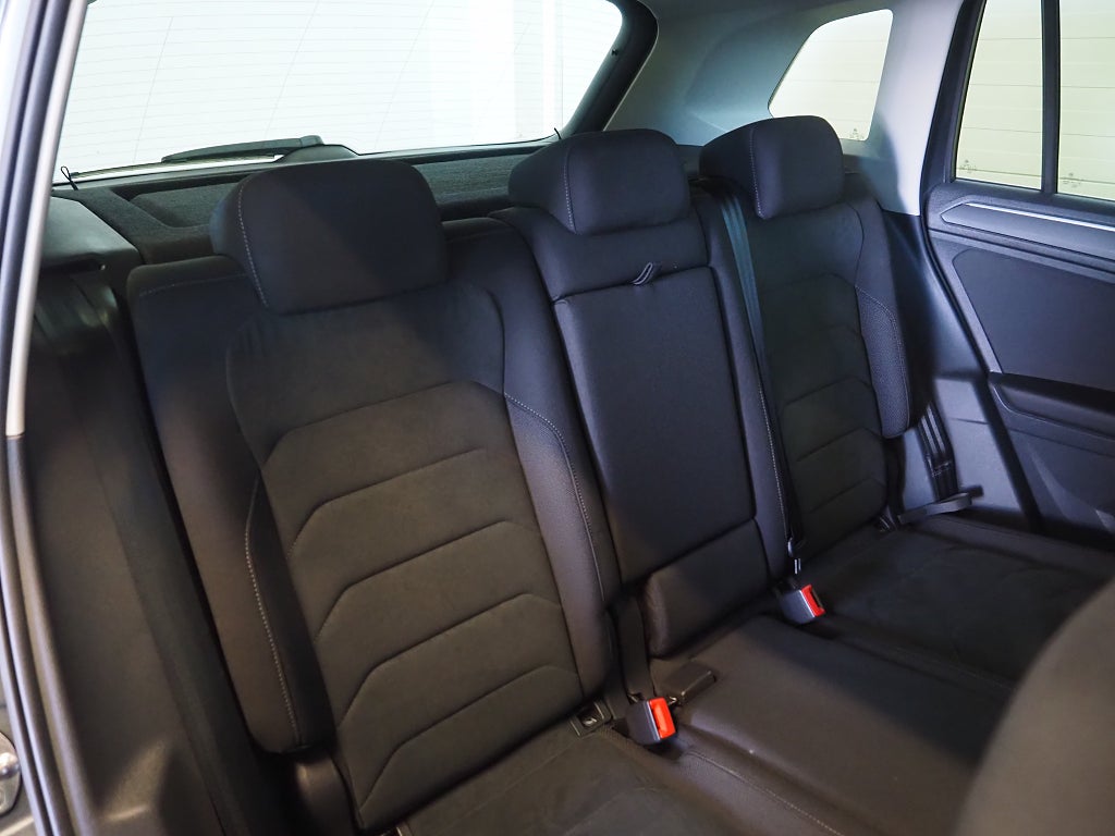 Volkswagen Tiguan TDI 190hk GT 4M R-Line | D-värm | Drag | Cockpit |
